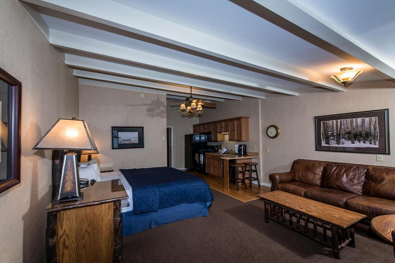 Windjammer Lodge Ogdensburg Exterior photo